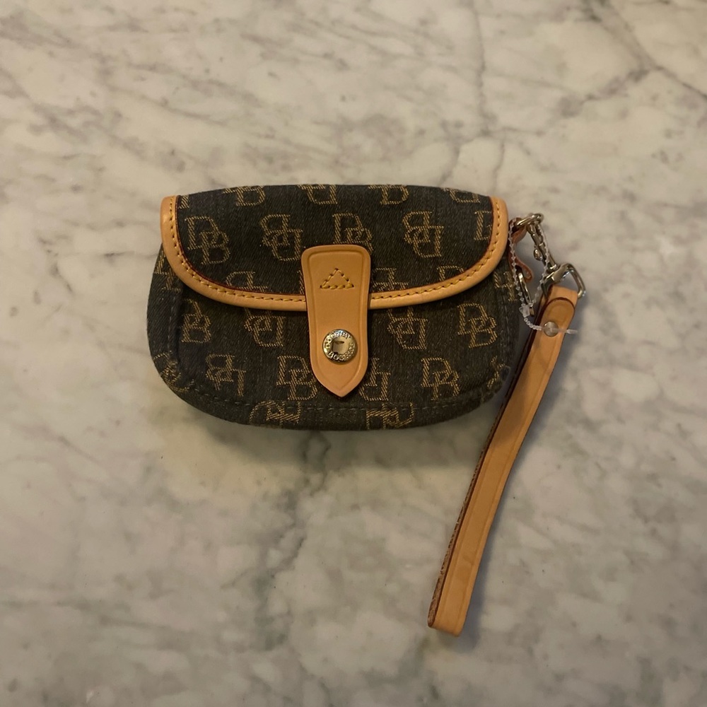 Dooney and Bourke Vintage Wristlet